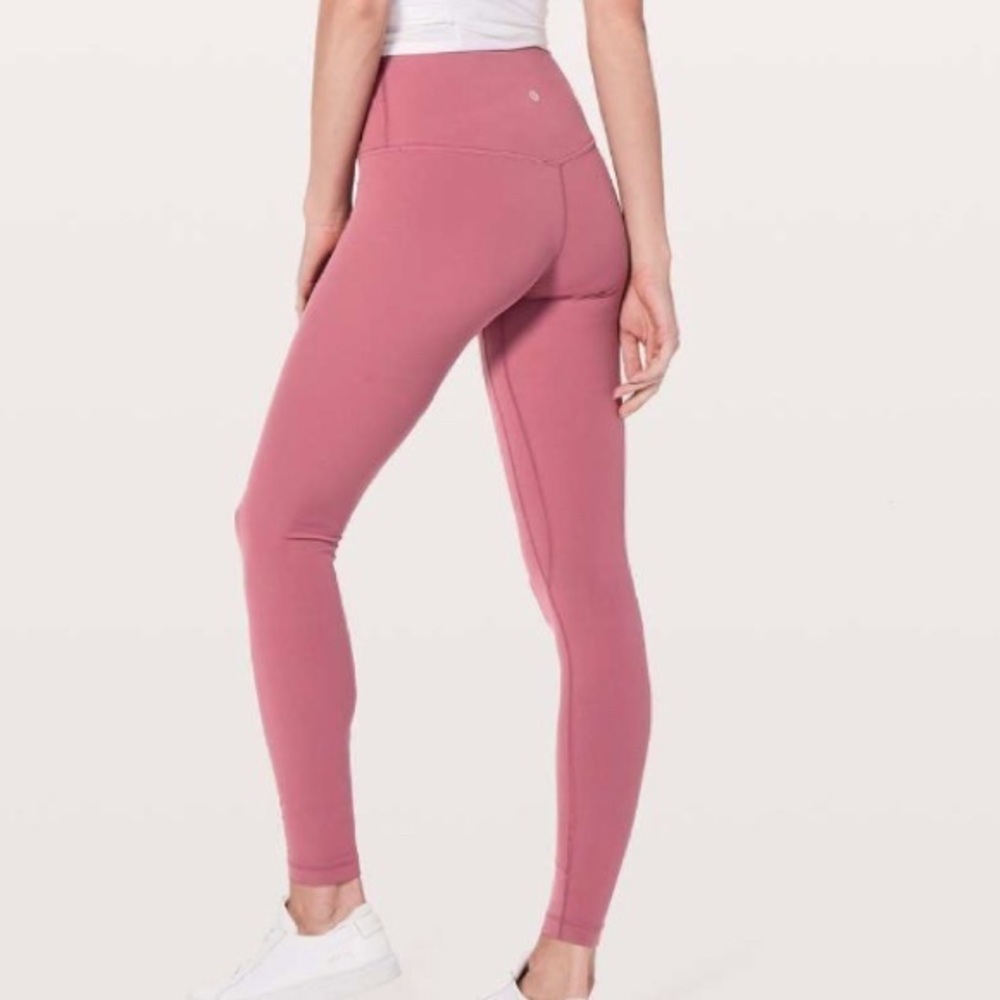 Pink Lululemons leggings